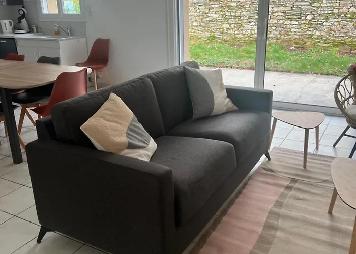 Les Flamants Roses شاتوبرييّا